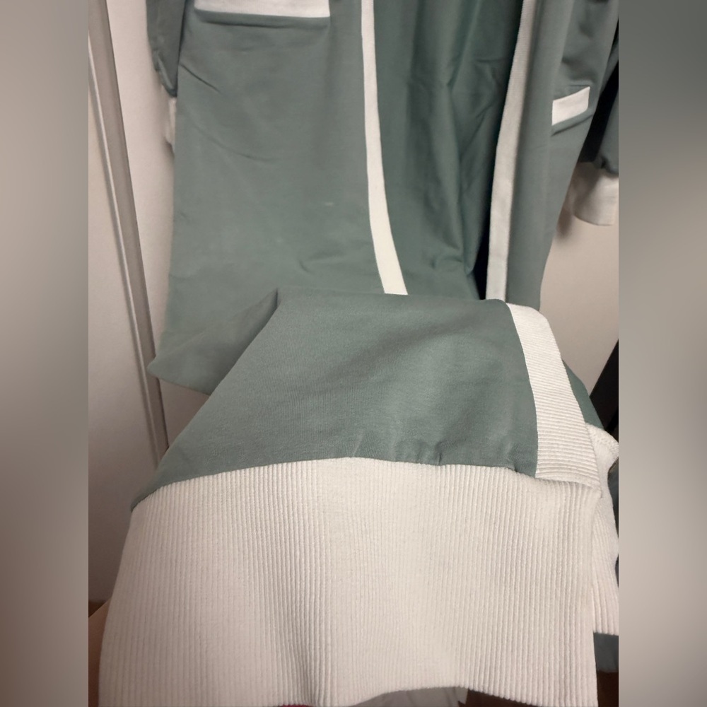 Light Sage Open-Front Long Cardigan with White Trim Size 10 - Picture 5 of 7